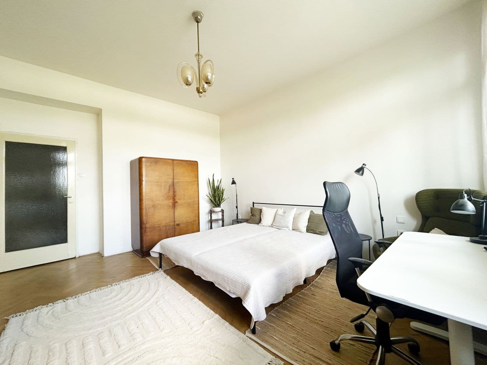 Prenájom bytu 2-izbový 73 m², Milady Horákové, Praha, Praha Prenájom bytu 2-izbový 73 m², Milady Horákové, Praha, Praha