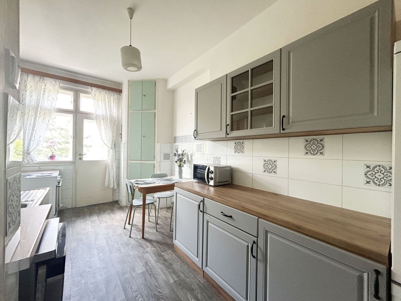 Prenájom bytu 2-izbový 73 m², Milady Horákové, Praha, Praha Prenájom bytu 2-izbový 73 m², Milady Horákové, Praha, Praha