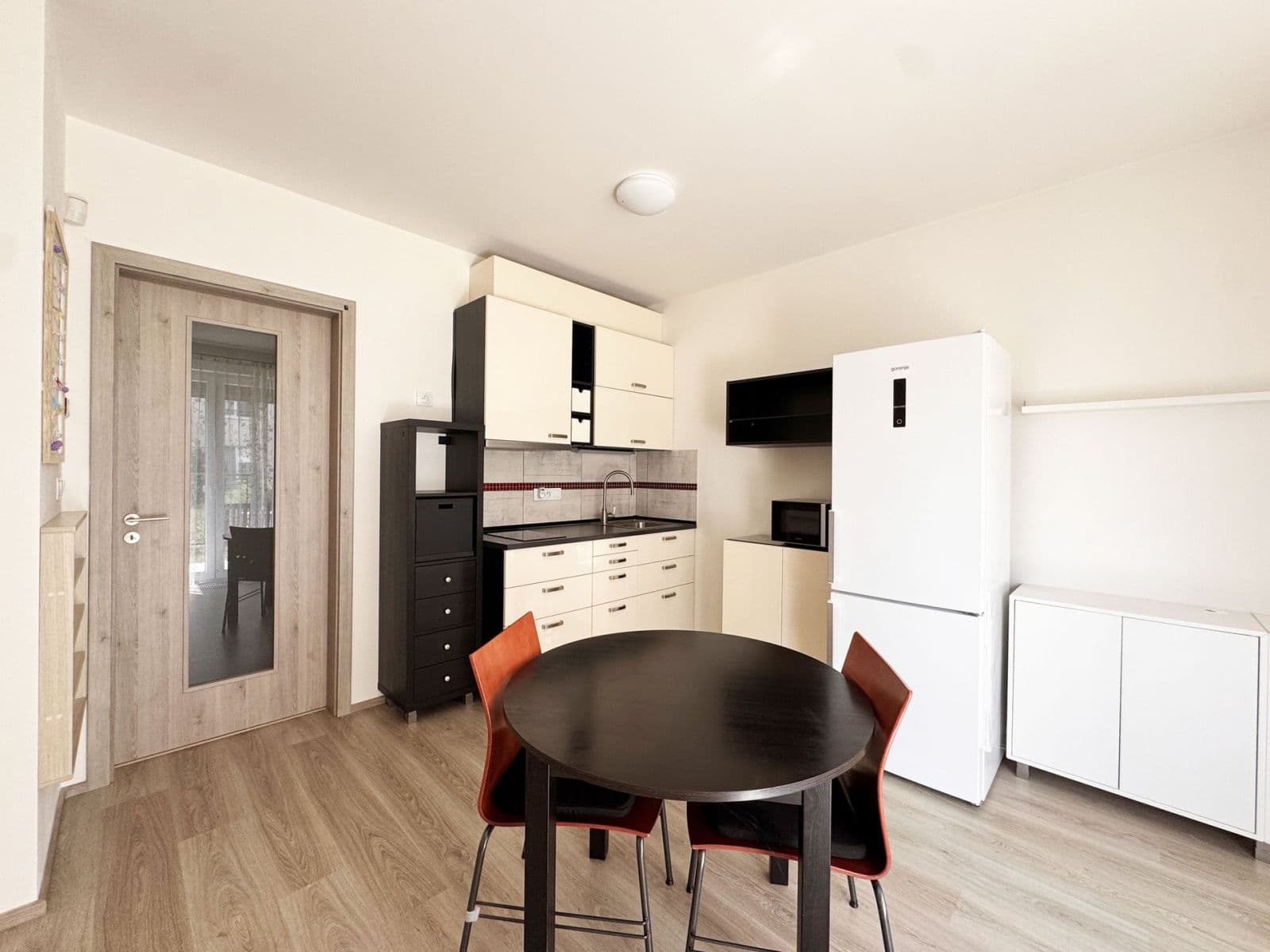 Prenájom bytu 1-izbový 32 m², Toufarova, Praha, Praha Prenájom bytu 1-izbový 32 m², Toufarova, Praha, Praha