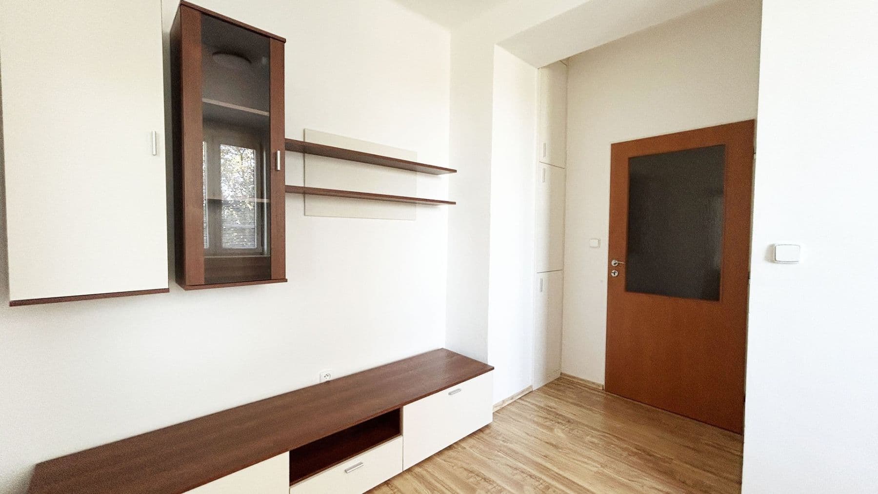 Prenájom bytu 3-izbový 42 m², Moskevská, Kladno, Středočeský kraj Prenájom bytu 3-izbový 42 m², Moskevská, Kladno, Středočeský kraj