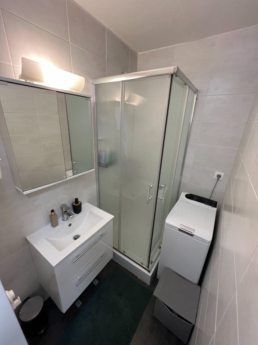 Prenájom bytu 2-izbový 48 m², Malkovského, Praha, Praha Prenájom bytu 2-izbový 48 m², Malkovského, Praha, Praha