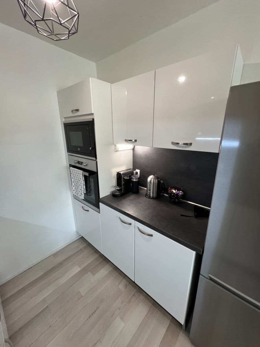Prenájom bytu 2-izbový 48 m², Malkovského, Praha, Praha Prenájom bytu 2-izbový 48 m², Malkovského, Praha, Praha