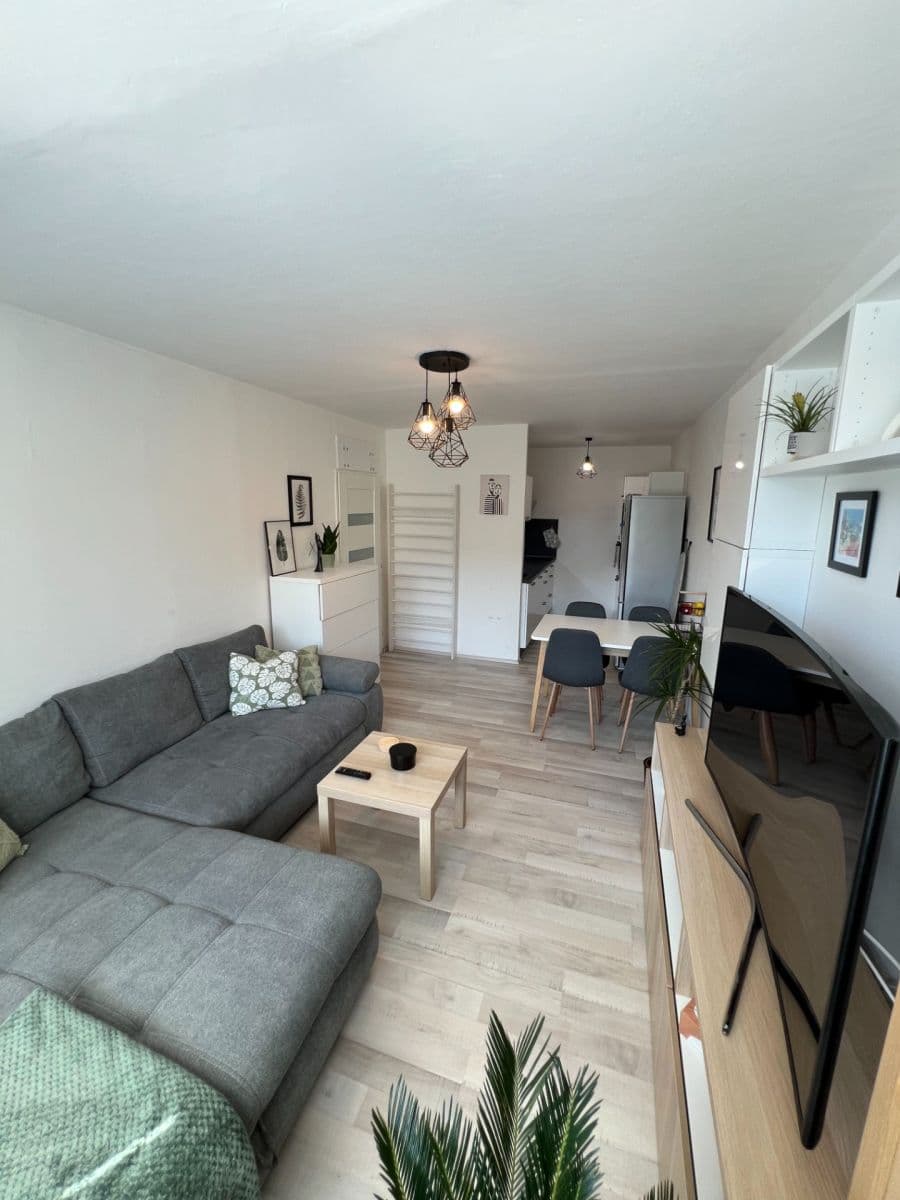Prenájom bytu 2-izbový 48 m², Malkovského, Praha, Praha Prenájom bytu 2-izbový 48 m², Malkovského, Praha, Praha