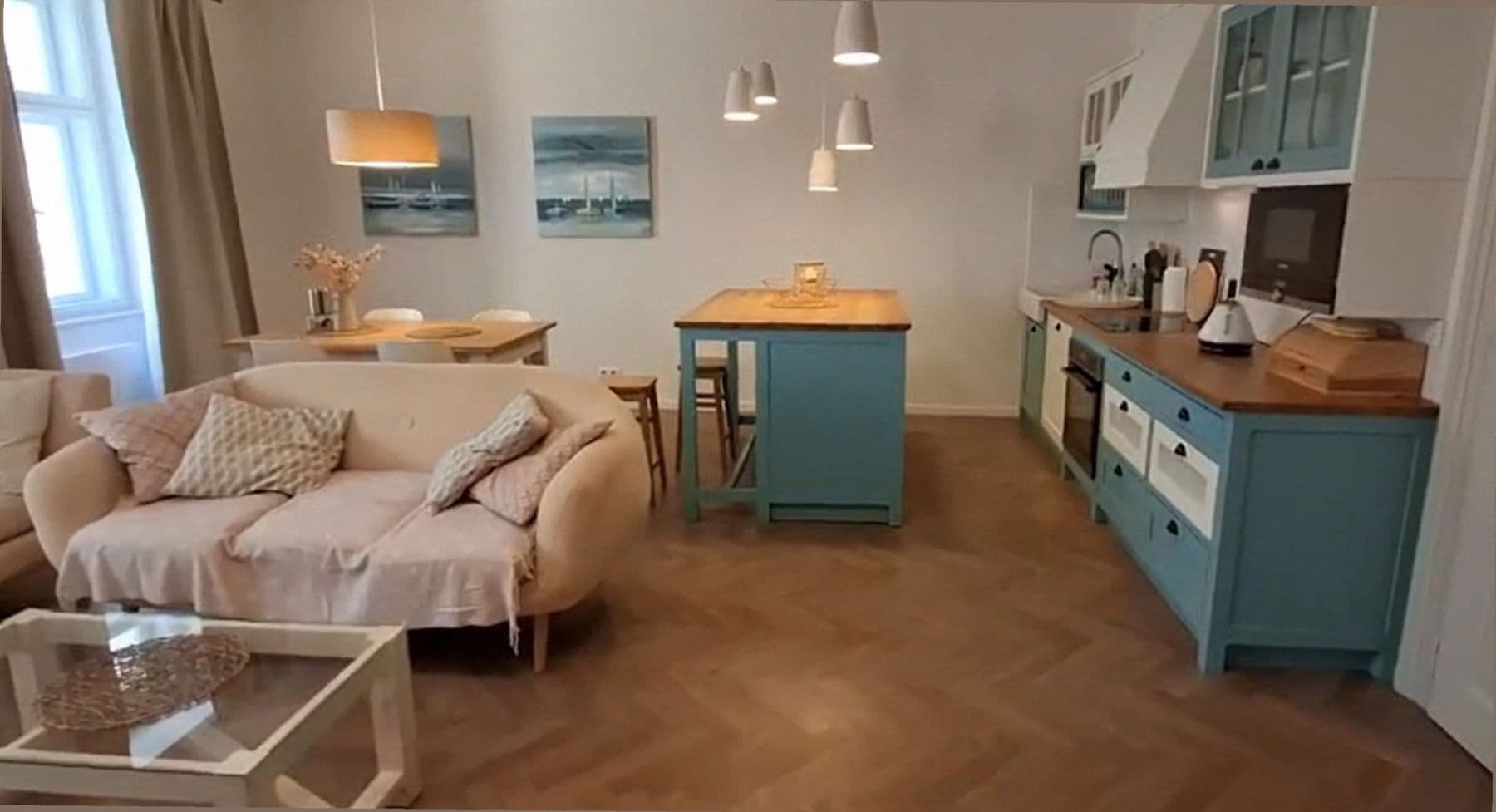 Prenájom bytu 2-izbový 84 m², Žatecká, Praha, Praha Prenájom bytu 2-izbový 84 m², Žatecká, Praha, Praha