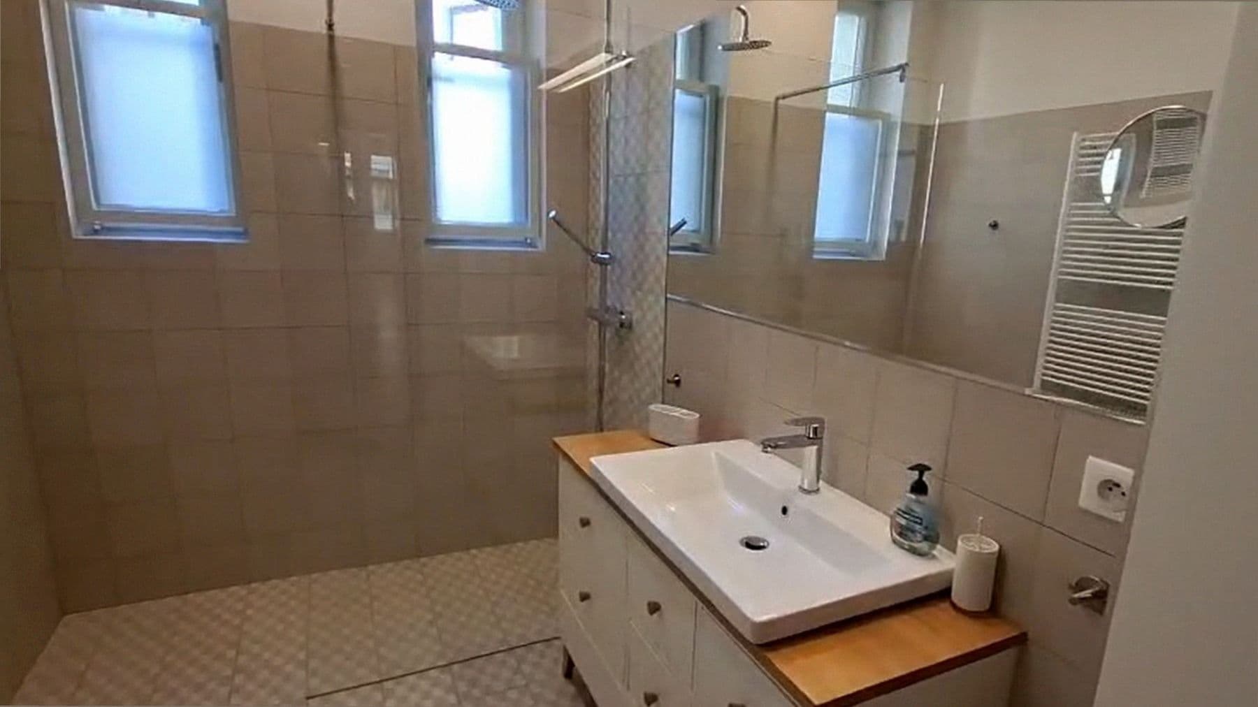 Prenájom bytu 2-izbový 84 m², Žatecká, Praha, Praha Prenájom bytu 2-izbový 84 m², Žatecká, Praha, Praha