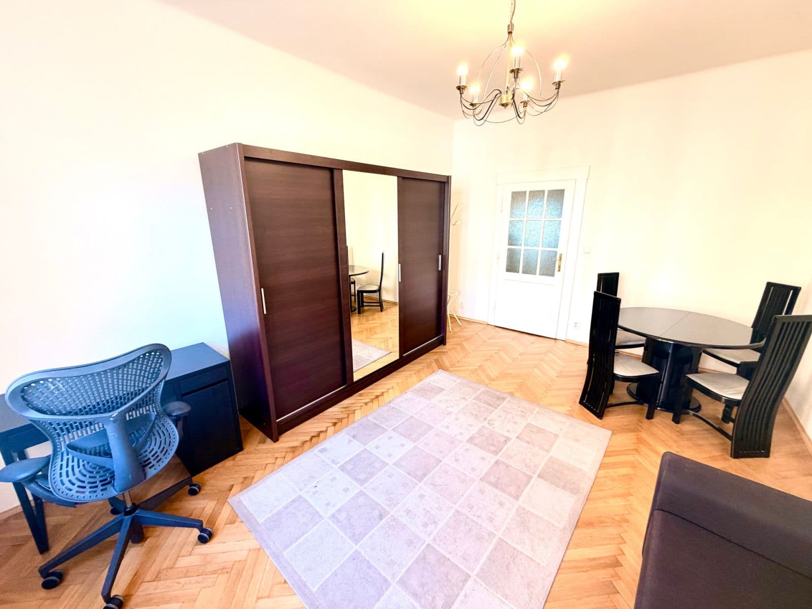 Prenájom bytu 2-izbový 51 m², Biskupcova, Praha, Praha Prenájom bytu 2-izbový 51 m², Biskupcova, Praha, Praha