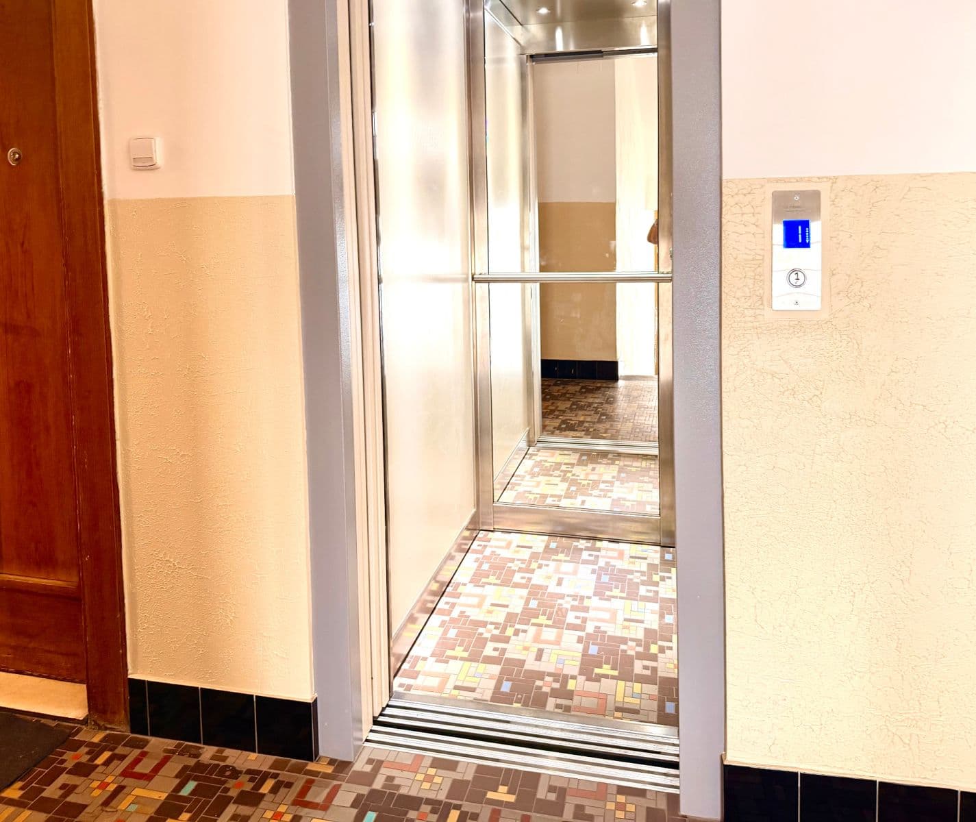 Prenájom bytu 2-izbový 51 m², Biskupcova, Praha, Praha Prenájom bytu 2-izbový 51 m², Biskupcova, Praha, Praha