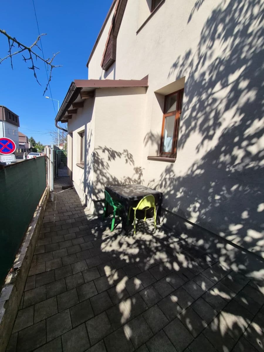 Prenájom bytu 2-izbový 46 m², Khodlova, Praha, Praha Prenájom bytu 2-izbový 46 m², Khodlova, Praha, Praha