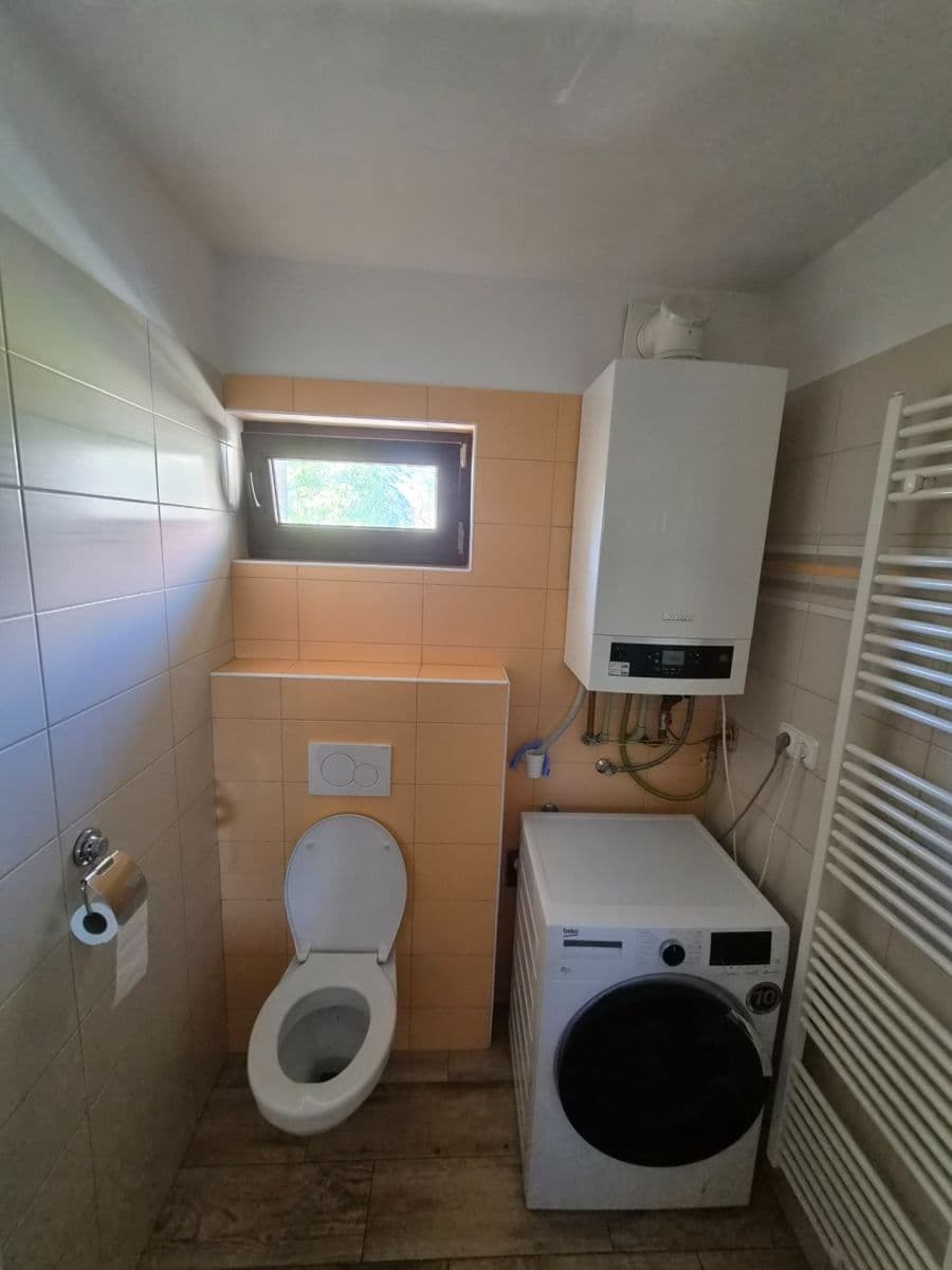 Prenájom bytu 2-izbový 46 m², Khodlova, Praha, Praha Prenájom bytu 2-izbový 46 m², Khodlova, Praha, Praha