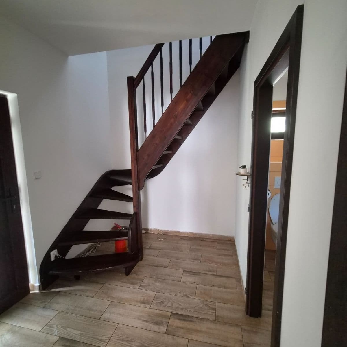 Prenájom bytu 2-izbový 46 m², Khodlova, Praha, Praha Prenájom bytu 2-izbový 46 m², Khodlova, Praha, Praha