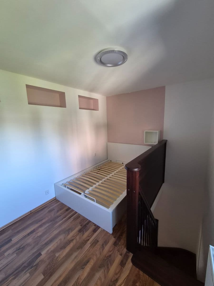Prenájom bytu 2-izbový 46 m², Khodlova, Praha, Praha Prenájom bytu 2-izbový 46 m², Khodlova, Praha, Praha