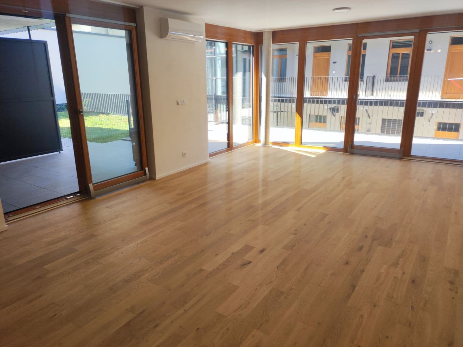 Prenájom bytu 2-izbový 74 m², Bělohorská, Praha, Praha Prenájom bytu 2-izbový 74 m², Bělohorská, Praha, Praha