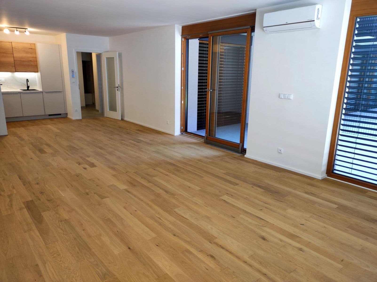 Prenájom bytu 2-izbový 74 m², Bělohorská, Praha, Praha Prenájom bytu 2-izbový 74 m², Bělohorská, Praha, Praha