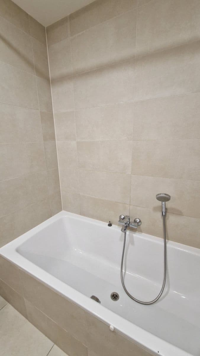 Prenájom bytu 1-izbový 48 m², Kloudova, Praha, Praha Prenájom bytu 1-izbový 48 m², Kloudova, Praha, Praha