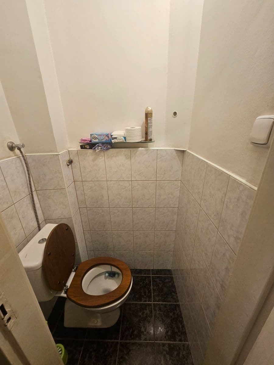 Prenájom bytu Garsoniéra 31 m², Prosecká, Praha, Praha Prenájom bytu Garsoniéra 31 m², Prosecká, Praha, Praha