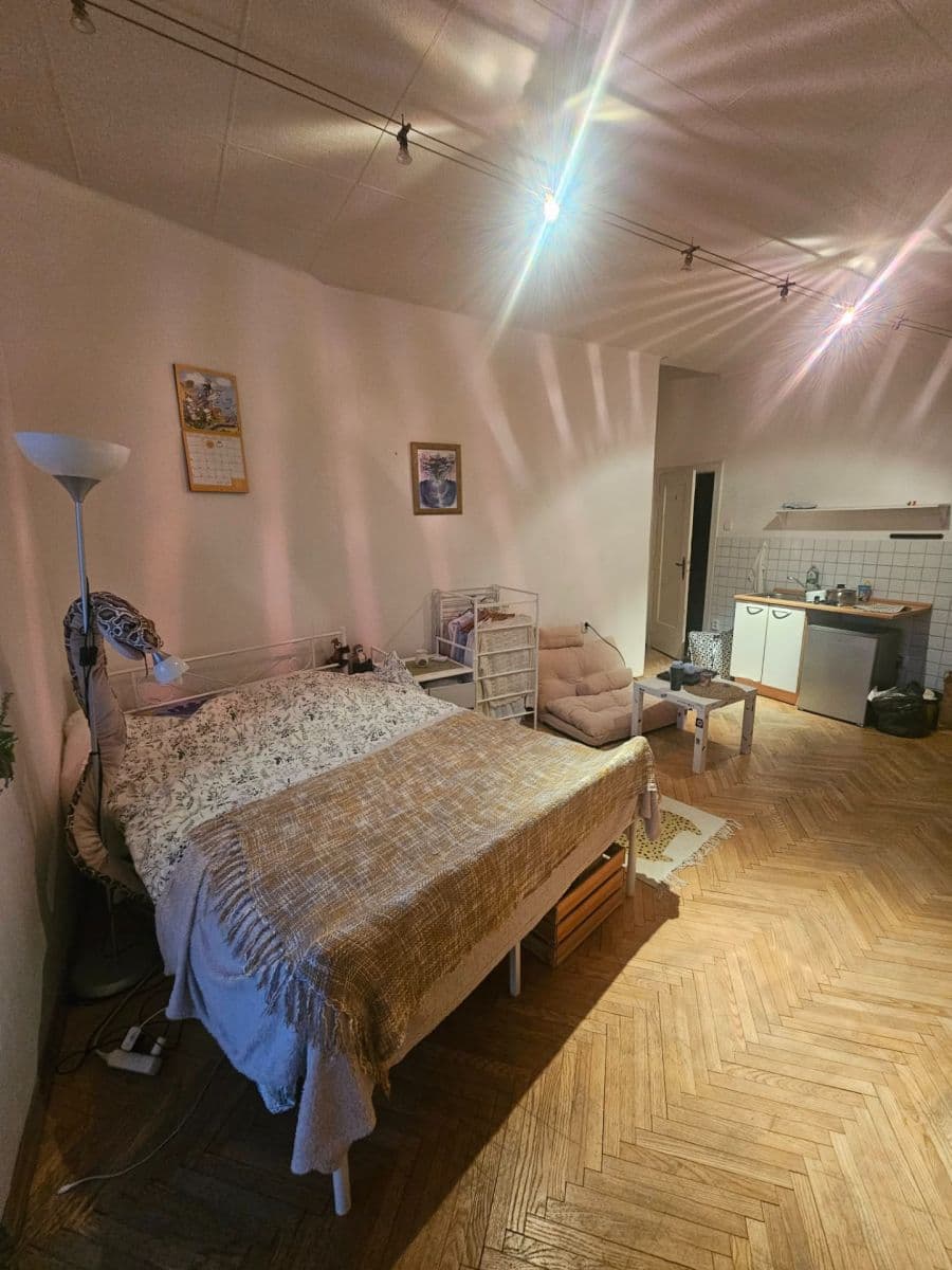 Prenájom bytu Garsoniéra 31 m², Prosecká, Praha, Praha Prenájom bytu Garsoniéra 31 m², Prosecká, Praha, Praha