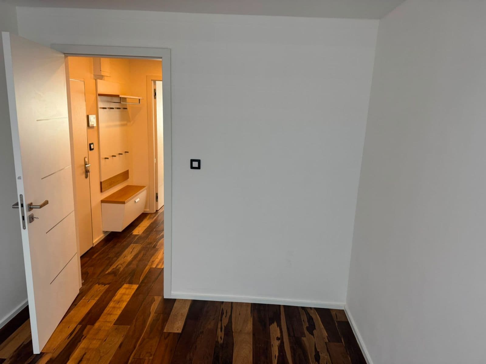 Prenájom bytu 3-izbový 70 m², Pujmanové, Praha, Praha Prenájom bytu 3-izbový 70 m², Pujmanové, Praha, Praha