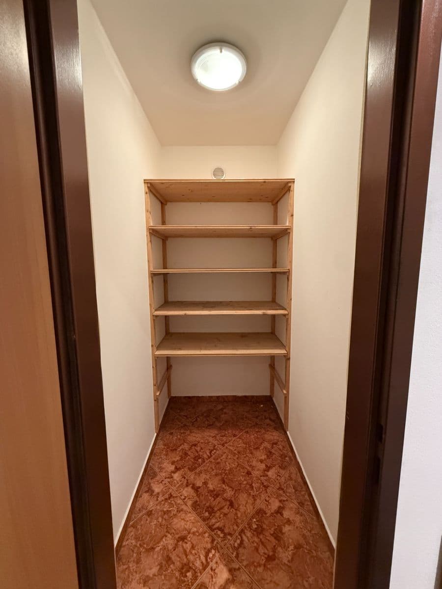 Prenájom bytu 2-izbový 69 m², Hutní osada, Zastávka, Jihomoravský kraj Prenájom bytu 2-izbový 69 m², Hutní osada, Zastávka, Jihomoravský kraj