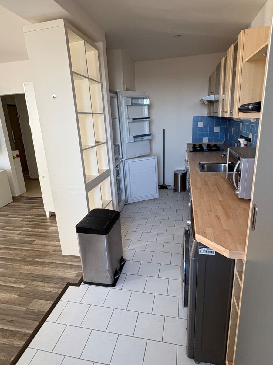 Prenájom bytu 3-izbový 66 m², Na rovinách, Praha, Praha Prenájom bytu 3-izbový 66 m², Na rovinách, Praha, Praha