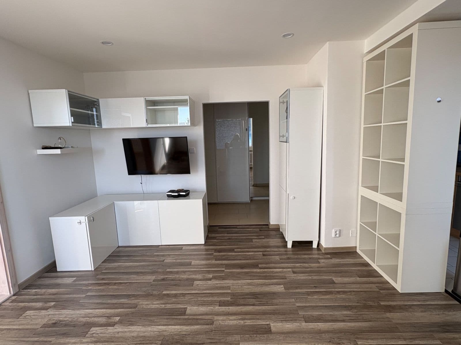 Prenájom bytu 3-izbový 66 m², Na rovinách, Praha, Praha Prenájom bytu 3-izbový 66 m², Na rovinách, Praha, Praha