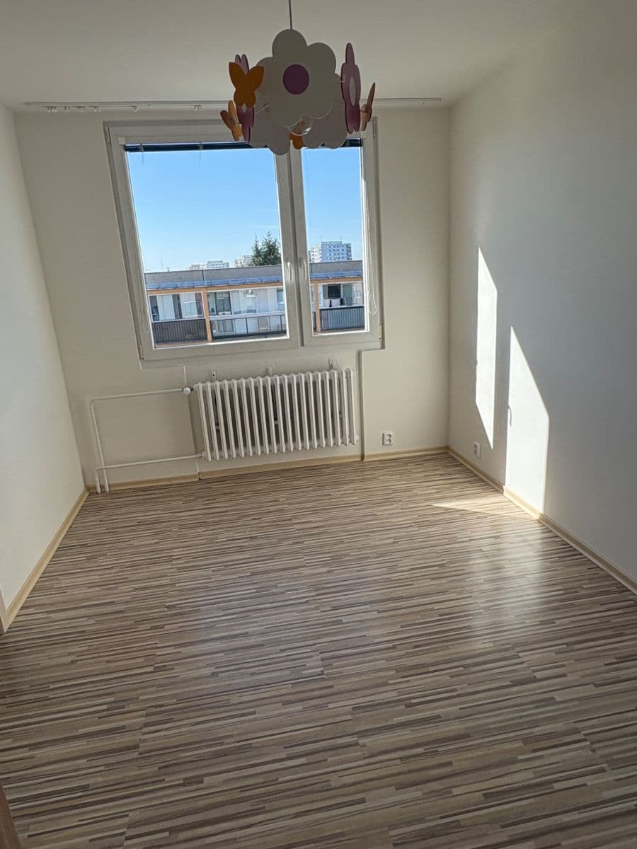 Prenájom bytu 3-izbový 66 m², Na rovinách, Praha, Praha Prenájom bytu 3-izbový 66 m², Na rovinách, Praha, Praha