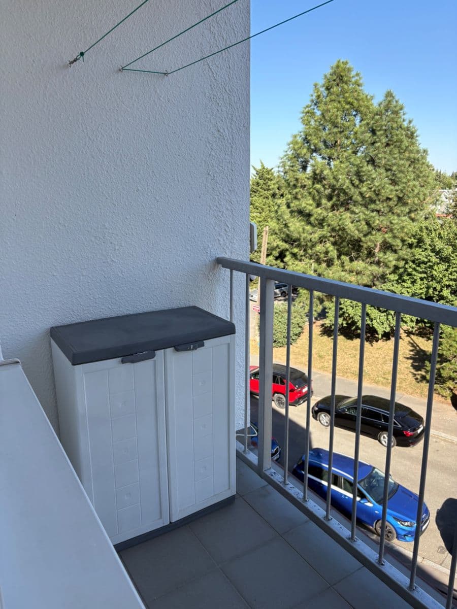 Prenájom bytu 3-izbový 66 m², Na rovinách, Praha, Praha Prenájom bytu 3-izbový 66 m², Na rovinách, Praha, Praha