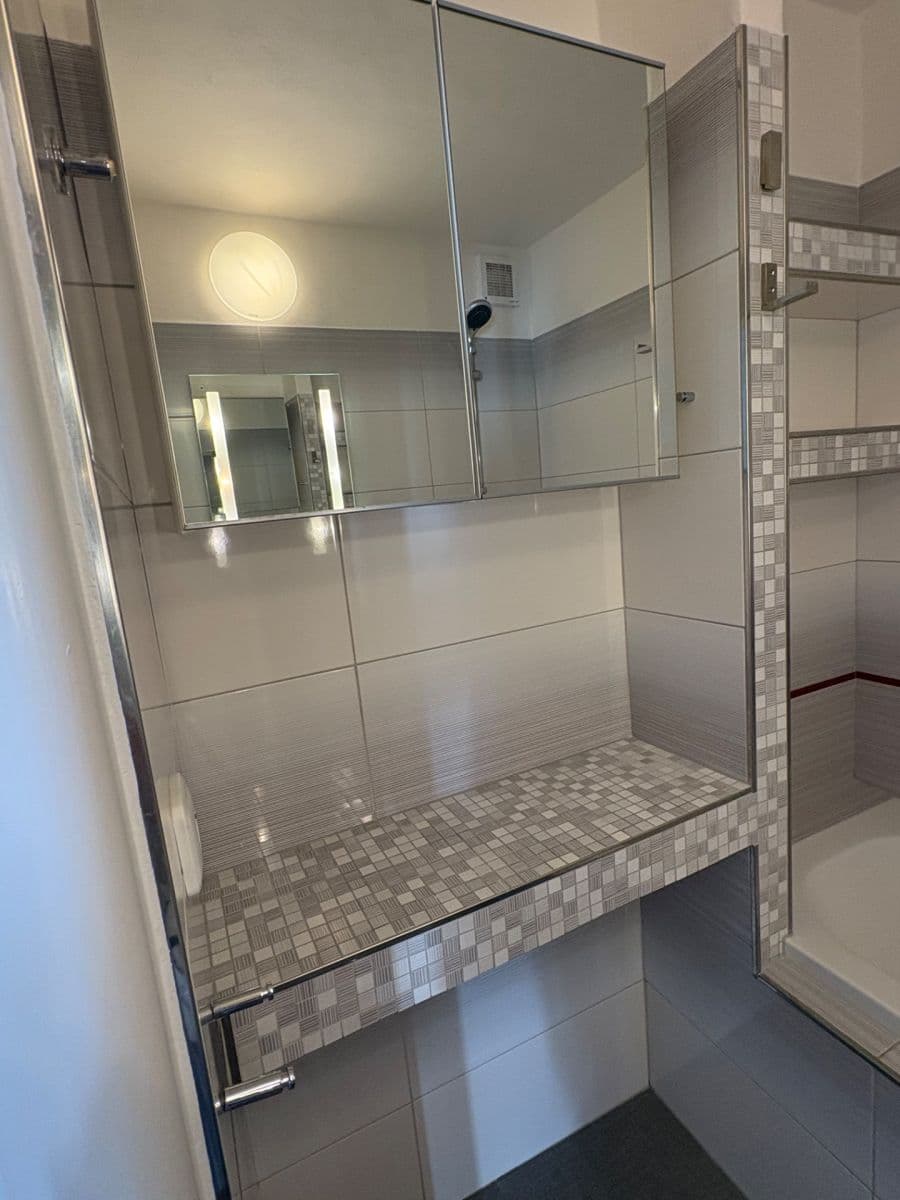 Prenájom bytu 3-izbový 66 m², Na rovinách, Praha, Praha Prenájom bytu 3-izbový 66 m², Na rovinách, Praha, Praha