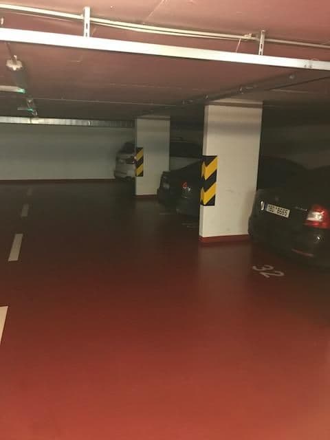 Prenájom garáže 15 m², Pelušková, Praha, Praha Prenájom garáže 15 m², Pelušková, Praha, Praha