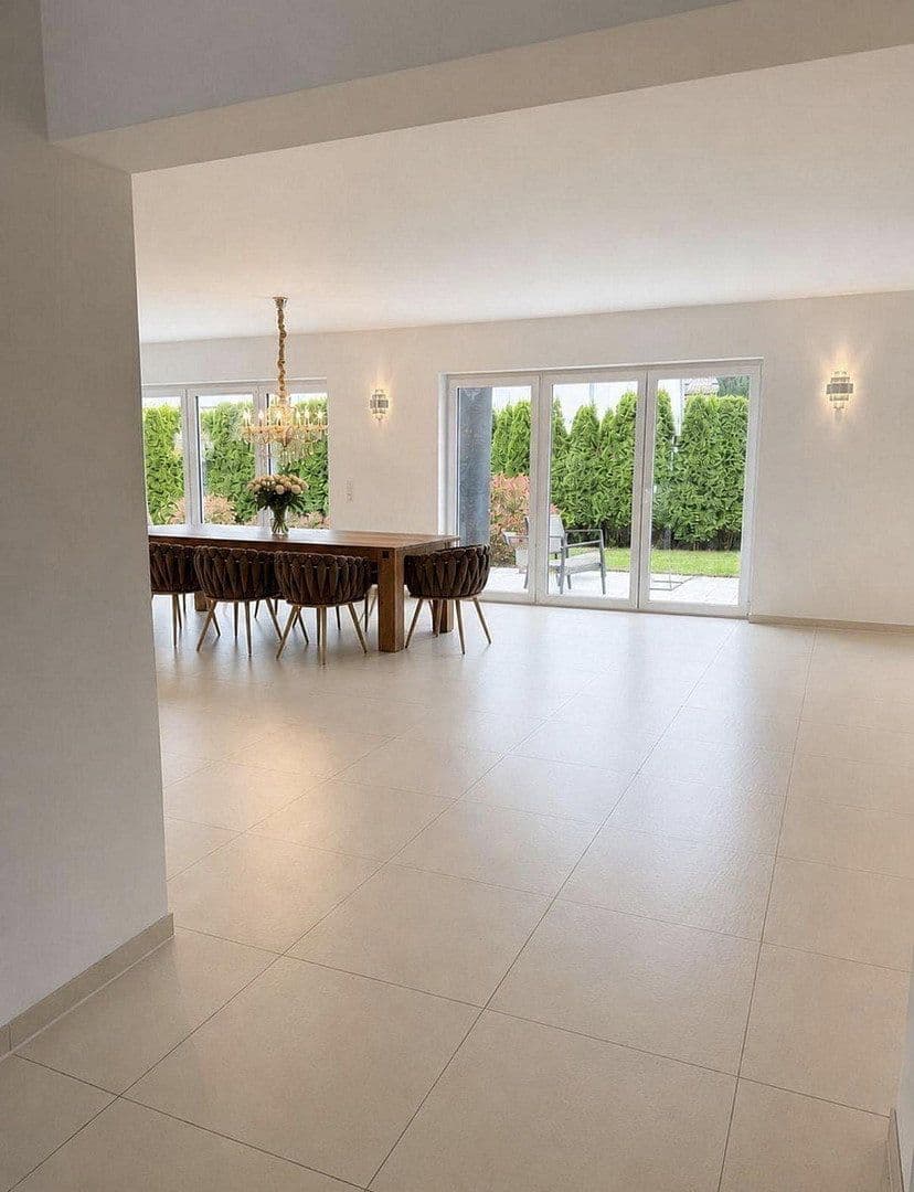Predaj domu 221 m², pozemok 575 m², Wennigsen (Deister), Dolné Sasko Predaj domu 221 m², pozemok 575 m², Wennigsen (Deister), Dolné Sasko