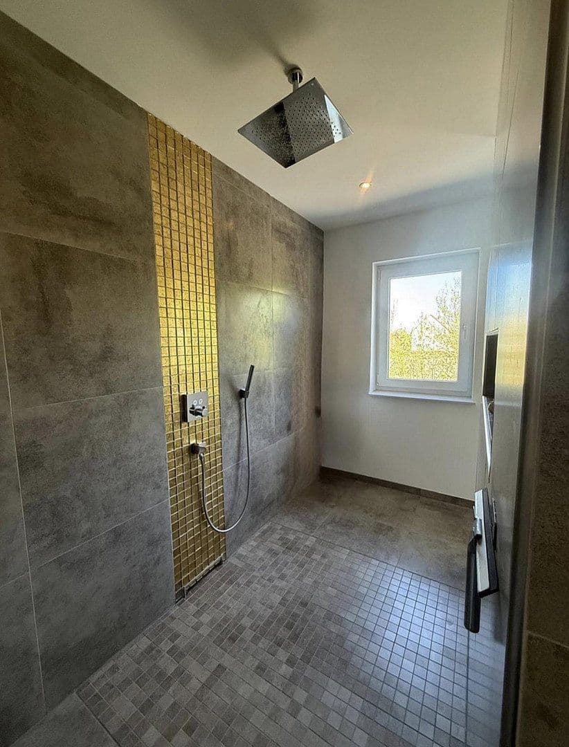 Predaj domu 221 m², pozemok 575 m², Wennigsen (Deister), Dolné Sasko Predaj domu 221 m², pozemok 575 m², Wennigsen (Deister), Dolné Sasko