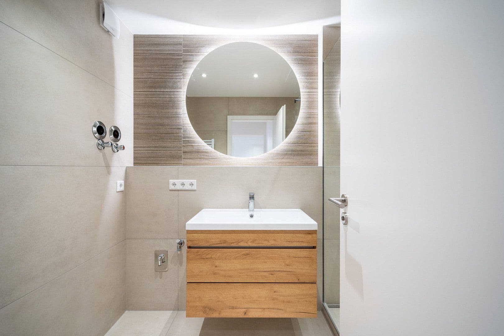 Predaj bytu 3-izbový 77 m², München-Bogenhausen, Bavorsko Predaj bytu 3-izbový 77 m², München-Bogenhausen, Bavorsko