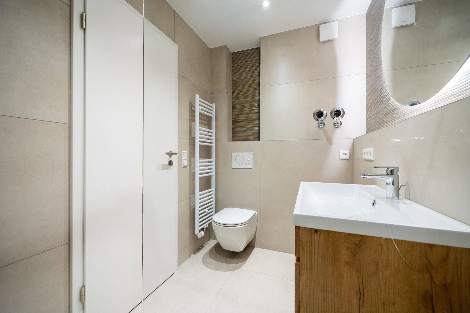 Predaj bytu 3-izbový 77 m², München-Bogenhausen, Bavorsko Predaj bytu 3-izbový 77 m², München-Bogenhausen, Bavorsko