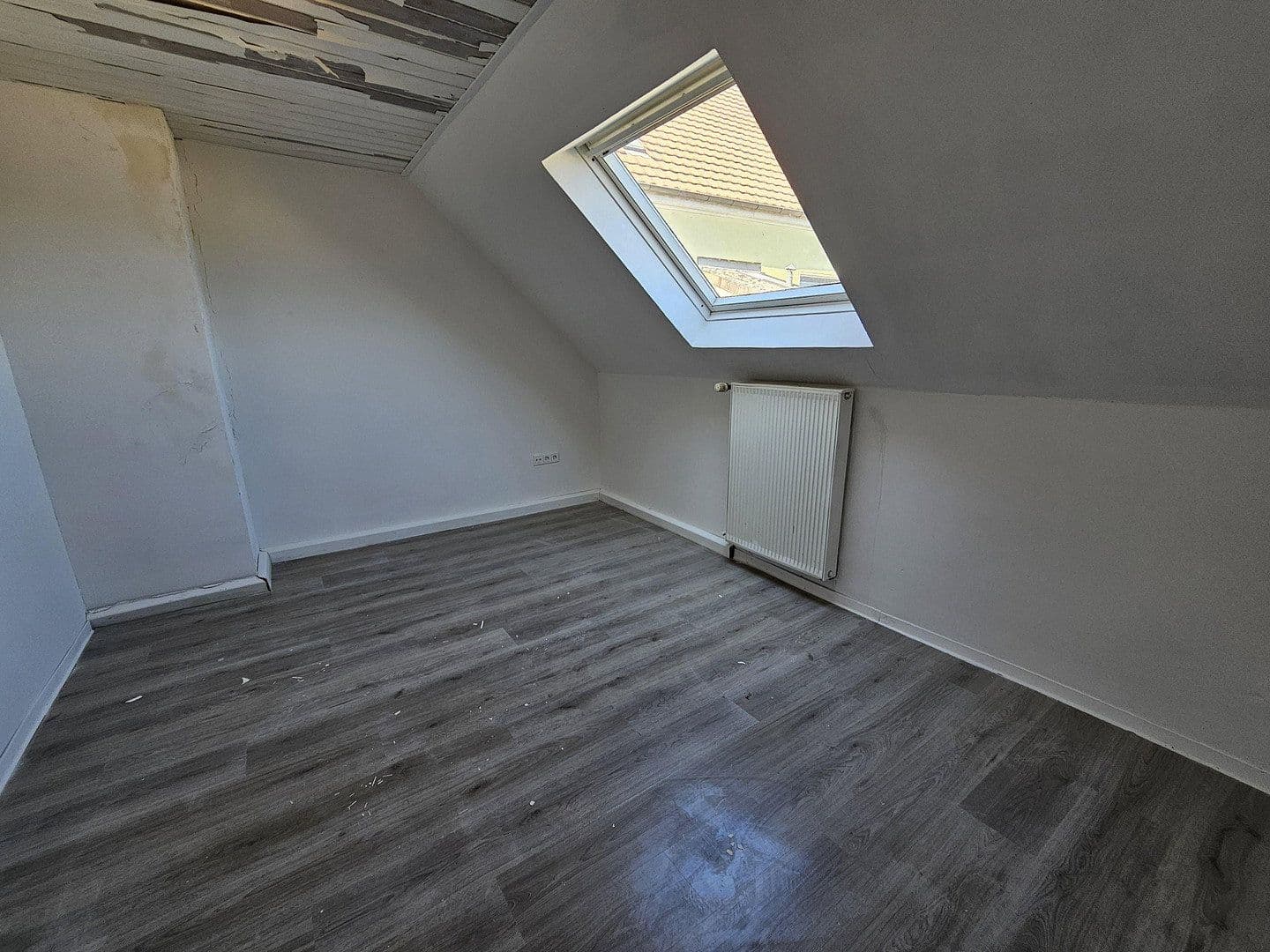 Predaj domu 110 m², pozemok 400 m², Paulstraße 17, Schiffweiler, Sársko Predaj domu 110 m², pozemok 400 m², Paulstraße 17, Schiffweiler, Sársko