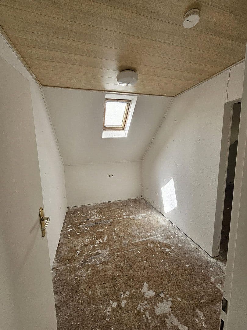 Predaj domu 110 m², pozemok 400 m², Paulstraße 17, Schiffweiler, Sársko Predaj domu 110 m², pozemok 400 m², Paulstraße 17, Schiffweiler, Sársko