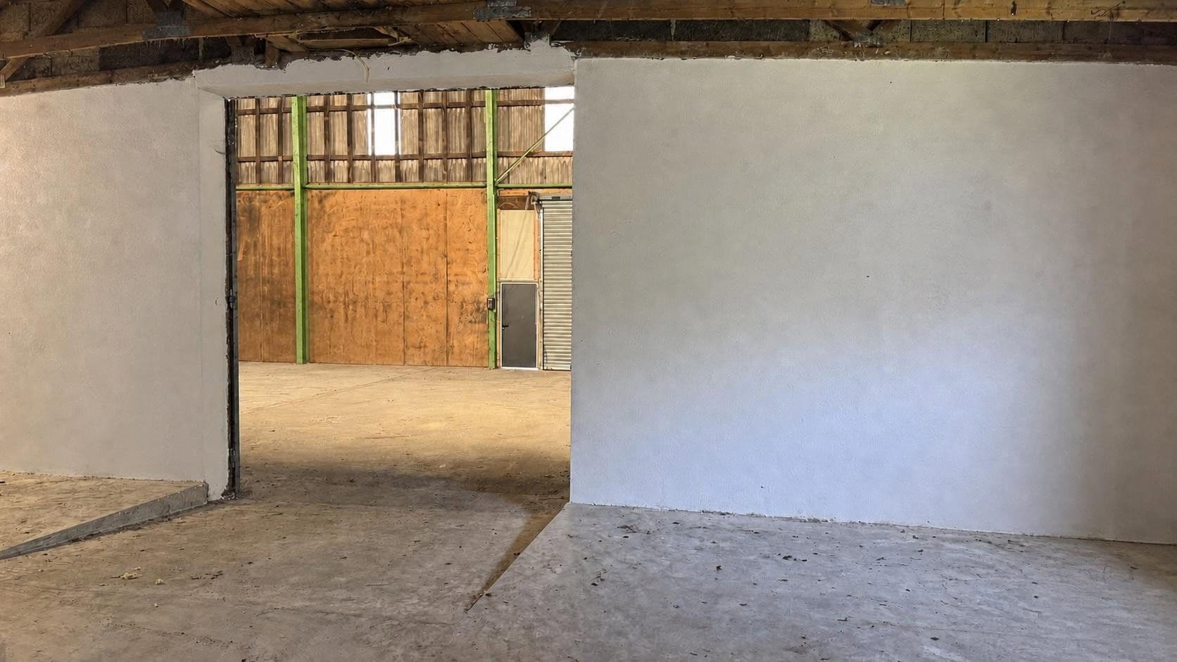 Prenájom nebytového priestoru 2.400 m², Uracher Str. 52, St. Johann, Bádensko-Wurttembersko Prenájom nebytového priestoru 2.400 m², Uracher Str. 52, St. Johann, Bádensko-Wurttembersko