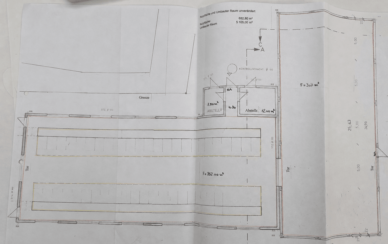 Prenájom nebytového priestoru 2.400 m², Uracher Str. 52, St. Johann, Bádensko-Wurttembersko Prenájom nebytového priestoru 2.400 m², Uracher Str. 52, St. Johann, Bádensko-Wurttembersko