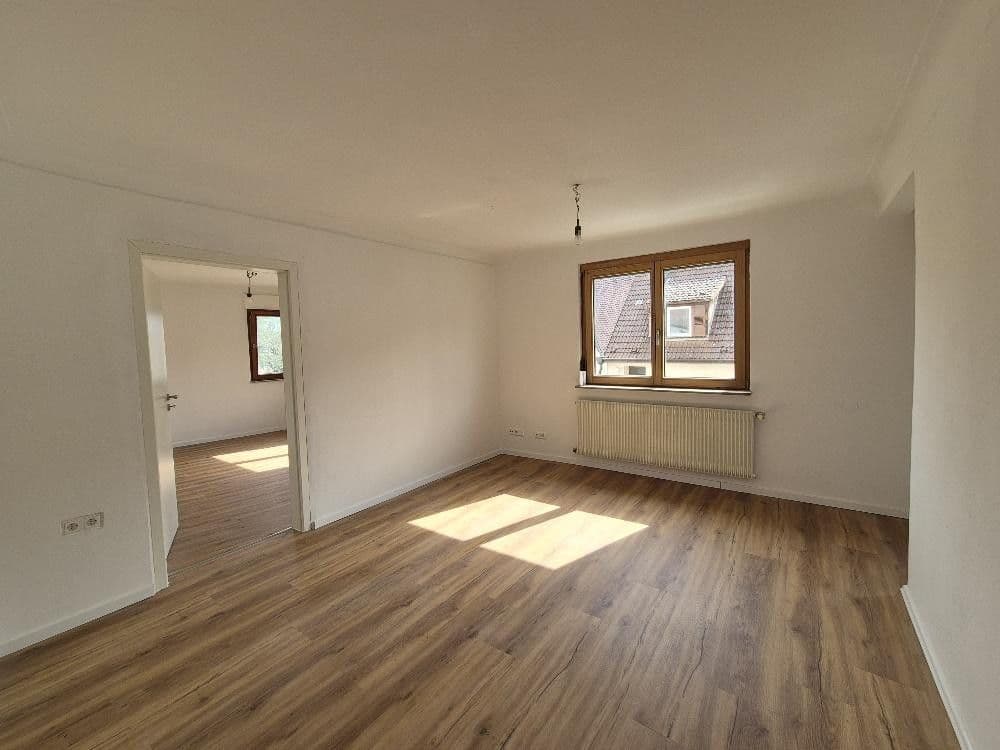 Prenájom domu 93 m², pozemok 80 m², Ludwigsburg, Bádensko-Wurttembersko Prenájom domu 93 m², pozemok 80 m², Ludwigsburg, Bádensko-Wurttembersko