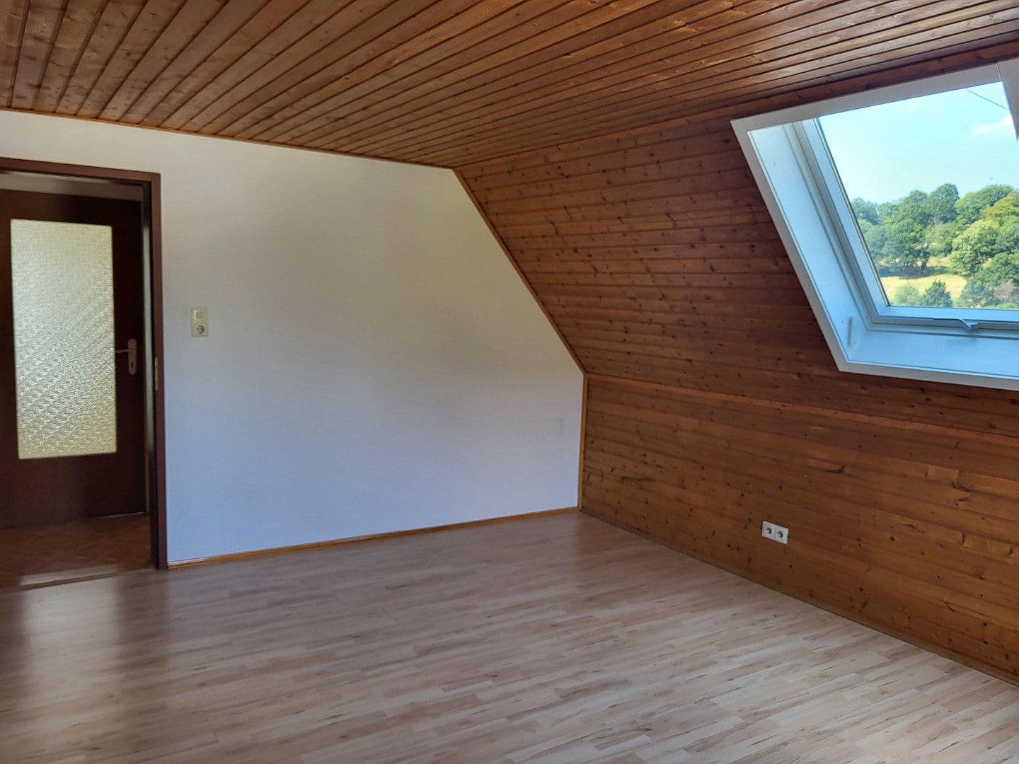 Prenájom bytu 3-izbový 59 m², Baden-Baden, Bádensko-Wurttembersko Prenájom bytu 3-izbový 59 m², Baden-Baden, Bádensko-Wurttembersko