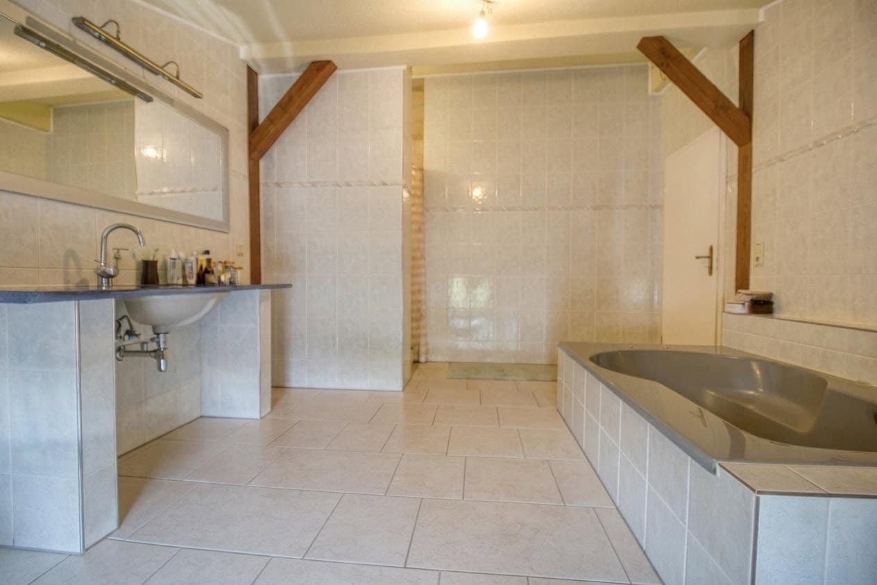 Predaj domu 706 m², pozemok 3.211 m², Dorfstraße 16a, Mölln, Meklenbursko-Predpomoransko Predaj domu 706 m², pozemok 3.211 m², Dorfstraße 16a, Mölln, Meklenbursko-Predpomoransko