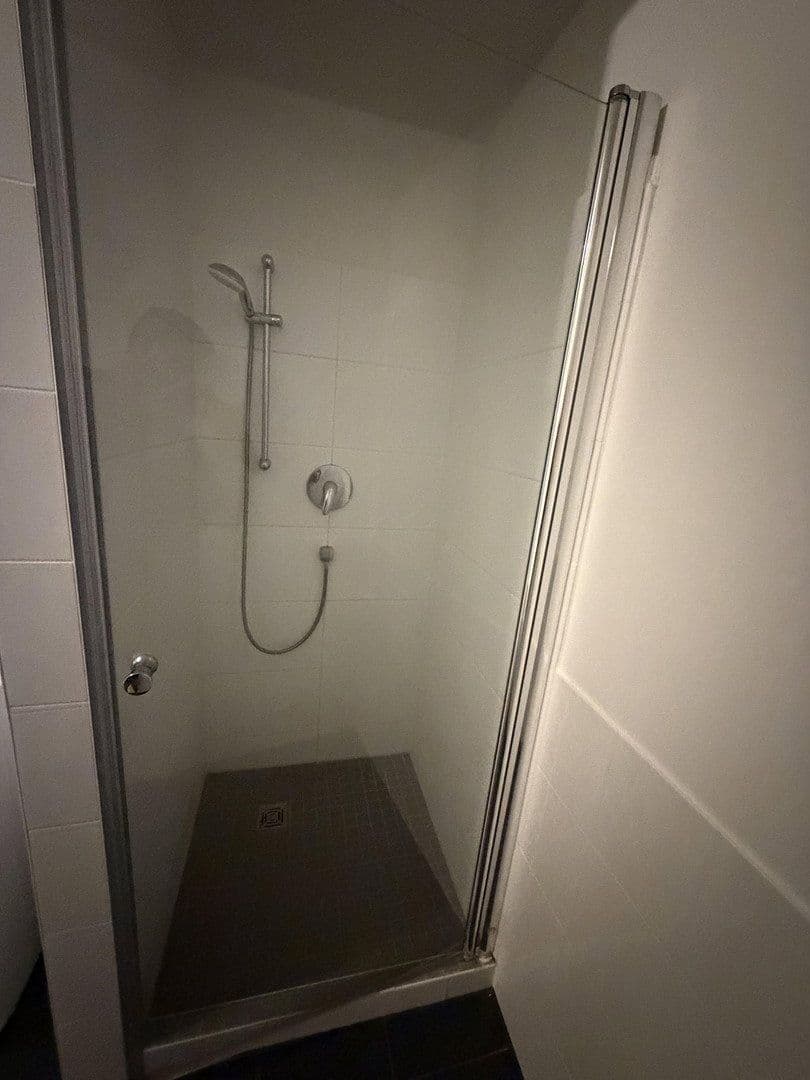 Prenájom bytu 2-izbový 82 m², Richard-Sorge-Str. 52, Berlin, Berlín Prenájom bytu 2-izbový 82 m², Richard-Sorge-Str. 52, Berlin, Berlín