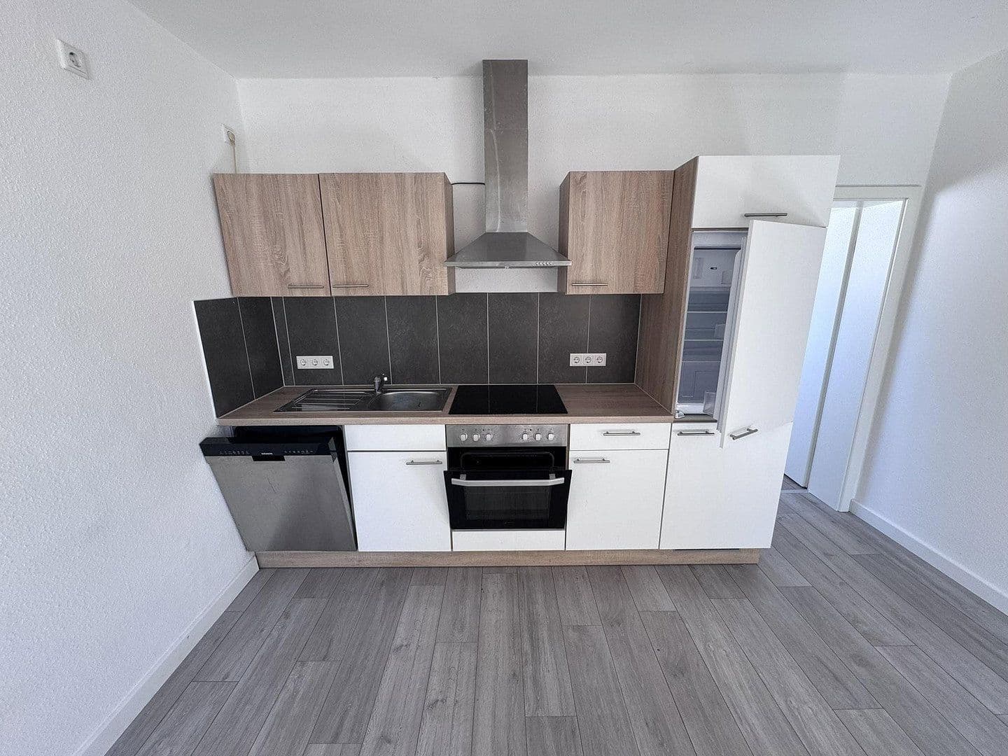 Prenájom bytu 4-izbový 75 m², Waldstraße 3, Flensburg, Šlezvicko-Holštajnsko Prenájom bytu 4-izbový 75 m², Waldstraße 3, Flensburg, Šlezvicko-Holštajnsko