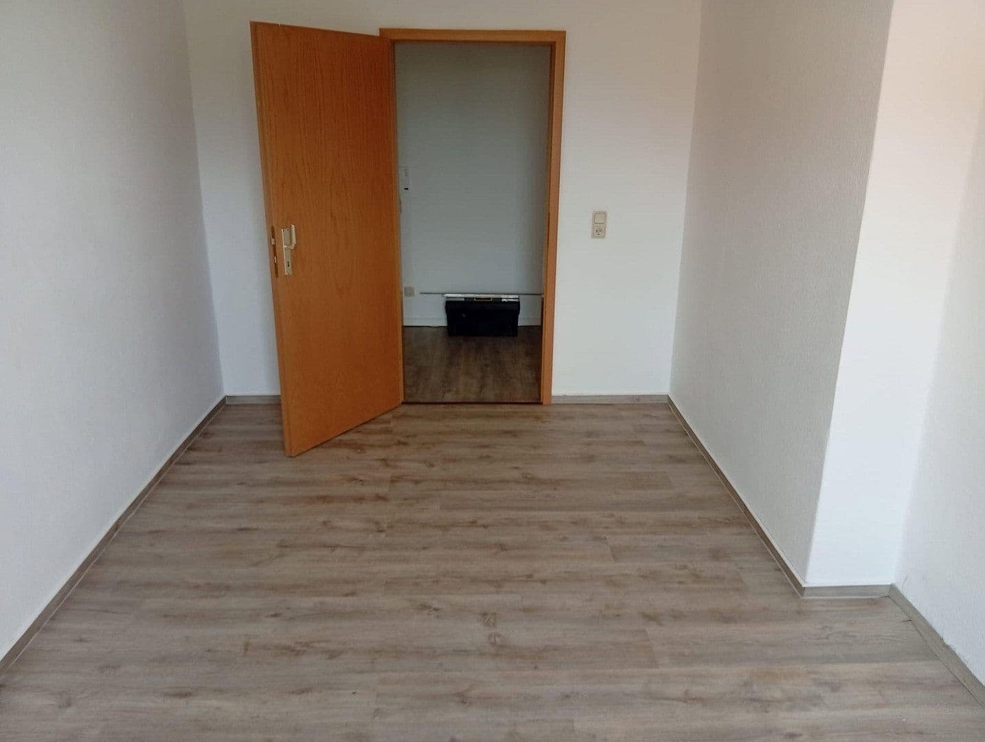 Prenájom bytu 4-izbový 90 m², Goethestr. 16, Dessau-Roßlau, Sasko-Anhaltsko Prenájom bytu 4-izbový 90 m², Goethestr. 16, Dessau-Roßlau, Sasko-Anhaltsko