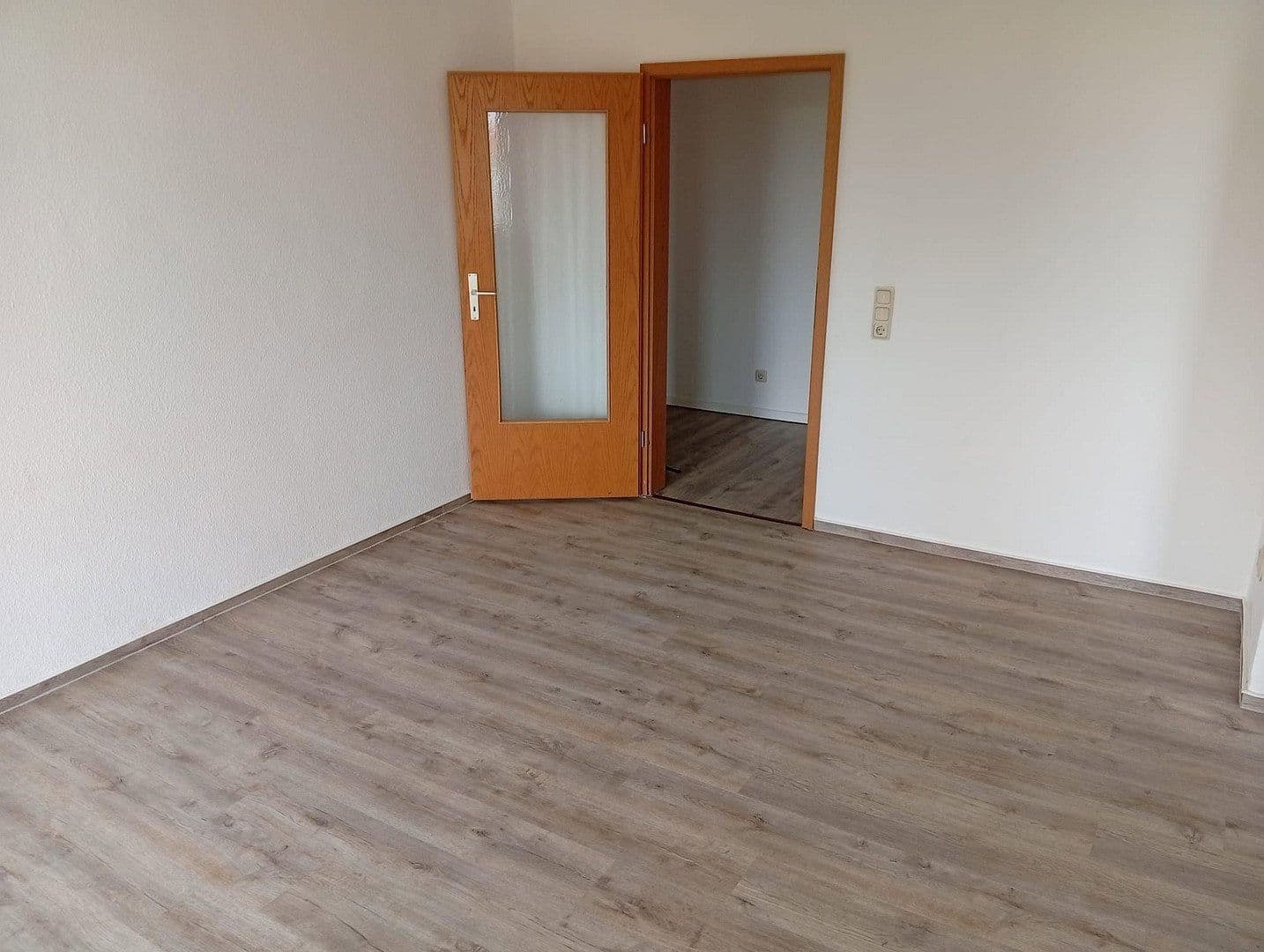 Prenájom bytu 4-izbový 90 m², Goethestr. 16, Dessau-Roßlau, Sasko-Anhaltsko Prenájom bytu 4-izbový 90 m², Goethestr. 16, Dessau-Roßlau, Sasko-Anhaltsko