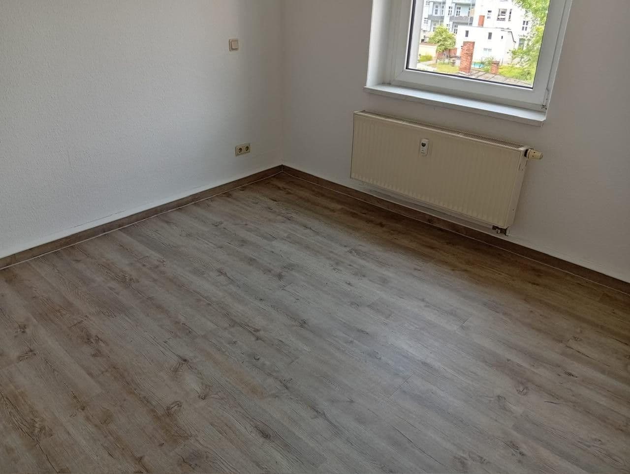 Prenájom bytu 4-izbový 90 m², Goethestr. 16, Dessau-Roßlau, Sasko-Anhaltsko Prenájom bytu 4-izbový 90 m², Goethestr. 16, Dessau-Roßlau, Sasko-Anhaltsko
