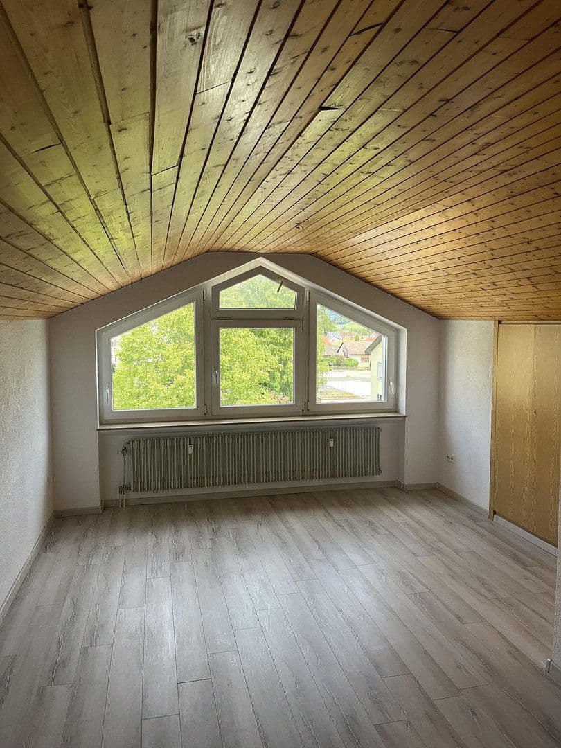 Prenájom bytu 2-izbový 40 m², Wurmlingen, Bádensko-Wurttembersko Prenájom bytu 2-izbový 40 m², Wurmlingen, Bádensko-Wurttembersko