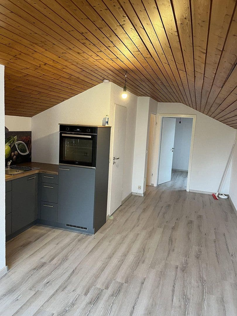 Prenájom bytu 2-izbový 40 m², Wurmlingen, Bádensko-Wurttembersko Prenájom bytu 2-izbový 40 m², Wurmlingen, Bádensko-Wurttembersko