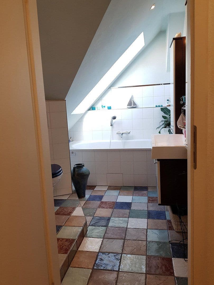 Predaj bytu 3-izbový 114 m², Berlin, Berlín Predaj bytu 3-izbový 114 m², Berlin, Berlín