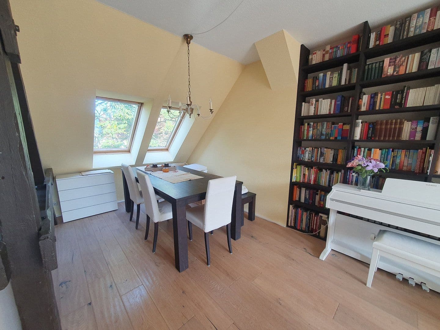 Predaj bytu 3-izbový 114 m², Berlin, Berlín Predaj bytu 3-izbový 114 m², Berlin, Berlín