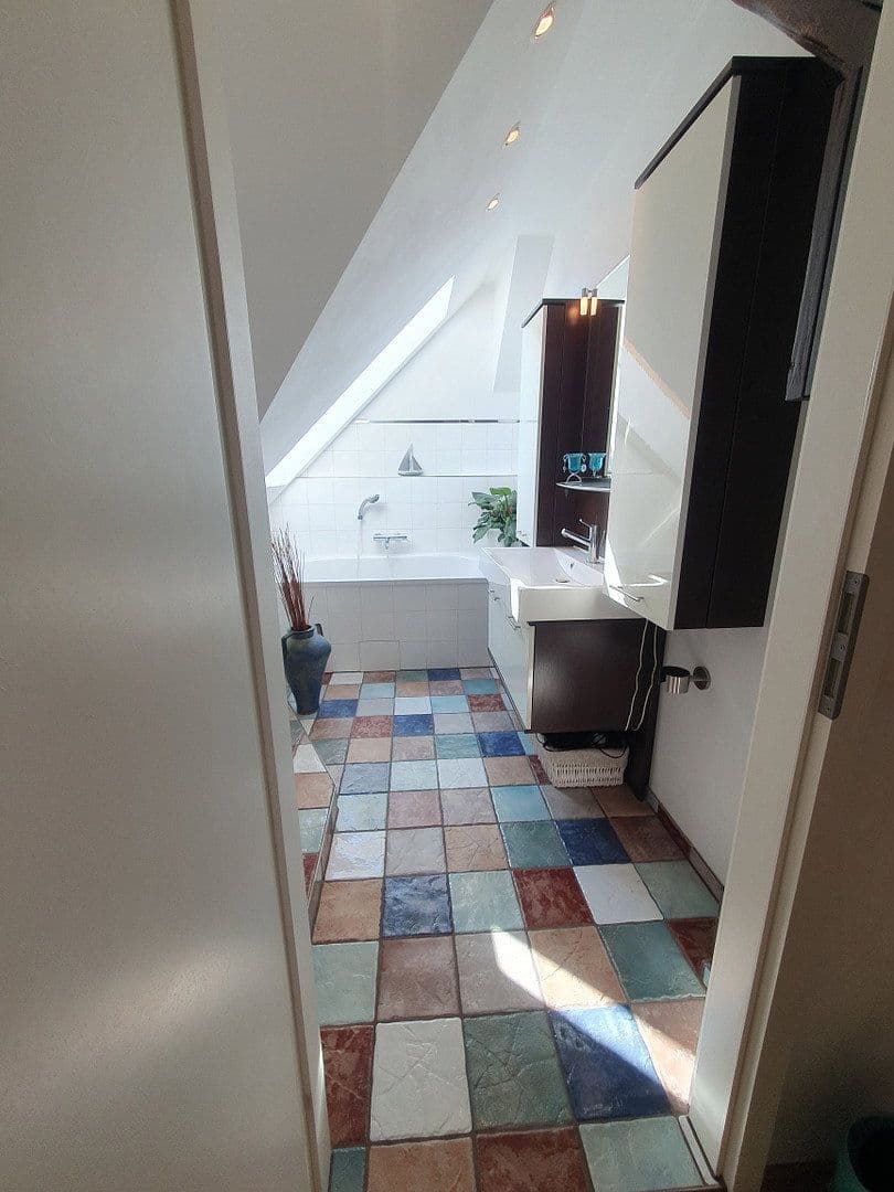 Predaj bytu 3-izbový 114 m², Berlin, Berlín Predaj bytu 3-izbový 114 m², Berlin, Berlín