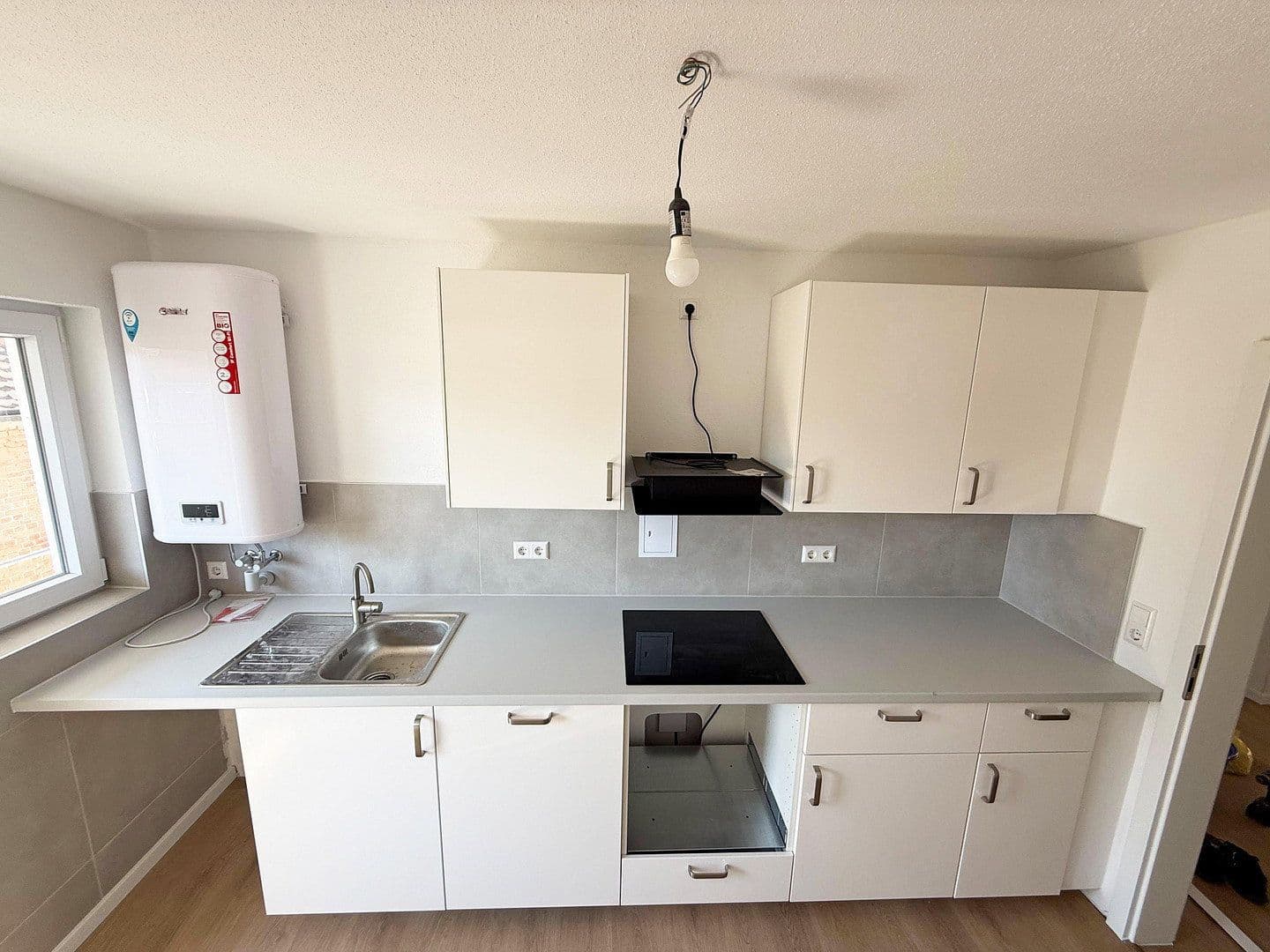 Prenájom bytu 4-izbový 95 m², Stuttgart, Bádensko-Wurttembersko Prenájom bytu 4-izbový 95 m², Stuttgart, Bádensko-Wurttembersko
